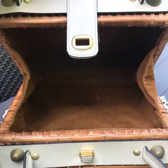 Vintage Woven Wicker Handbag w/ Leather Trim‎ - Picture 3 of 13